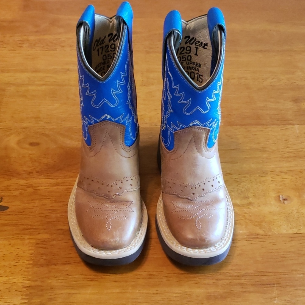 Boys cowboy boots, sz 5, old west